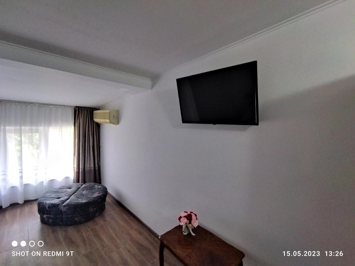 Vila Sheila Apartment Costinesti Luaran gambar